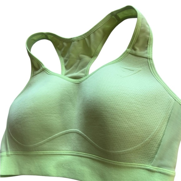 Gymshark High Impact Sports Bra β Green β Size Small! Great condition! - Picture 3 of 7